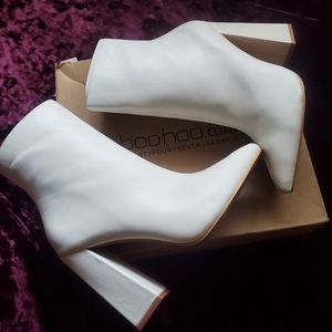 Boohoo Flared Heel Boot 9 White